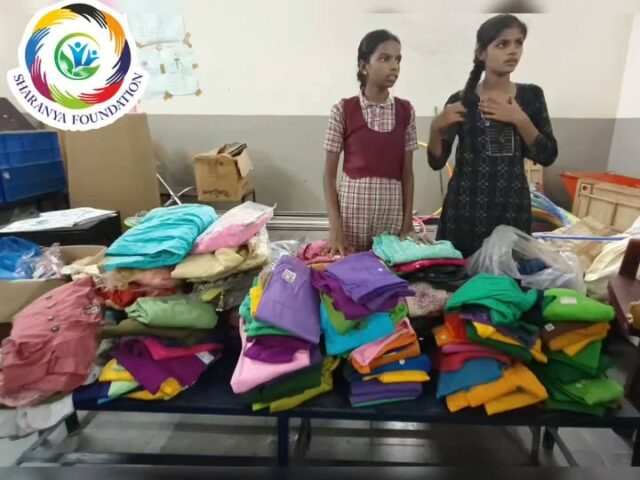 Distributed new clothes to 300 girls at MPPS Shivarampally School, bringing dignity and confidence to every girl.

#sharanyafoundation #charity #clothesdonation

#charity #donation #support 

𝗦𝗵𝗮𝗿𝗮𝗻𝘆𝗮 𝗗𝗲𝘃𝗲𝗹𝗼𝗽𝗺𝗲𝗻𝘁 𝗙𝗼𝘂𝗻𝗱𝗮𝘁𝗶𝗼𝗻
https://social.donateforneedy.org/donate